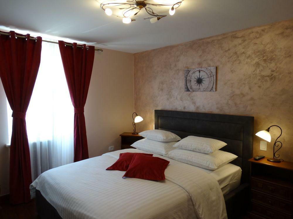 Guesthouse Pjaceta Сплит Екстериор снимка
